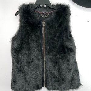 Fur vest